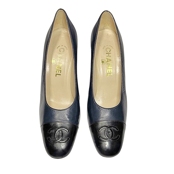 CHANEL Vintage Black & Blue Leather Logo Classic Chunky Heel Pumps - Picture 2 of 11